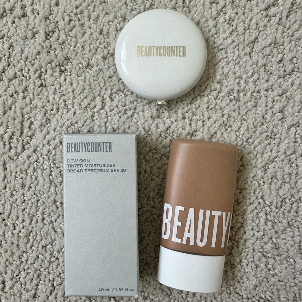 Beautycounter Dew Skin Set No 5 with blush